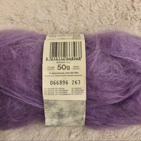 SALE! 💜 Bundle of designer yarn: lavender mohair & purple - Picture 8 of 9